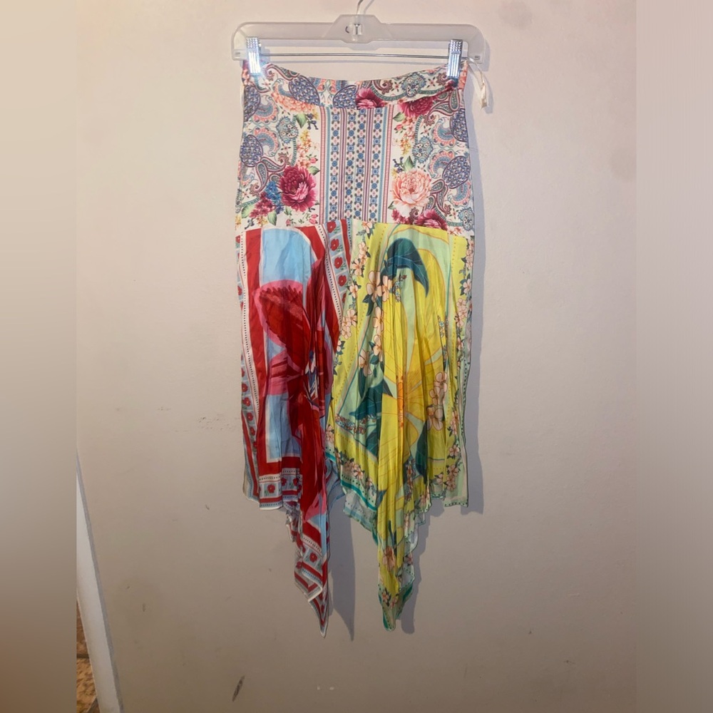 Farm Rio Azalea size xsmall hanky hem skirt